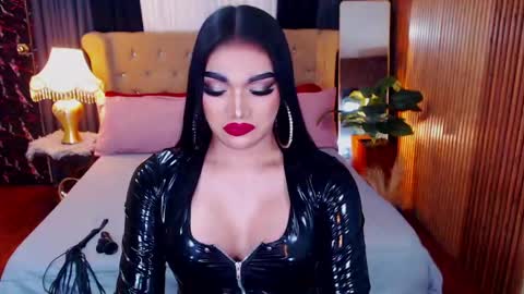 Snapshot of alurajhenson chatting on 7, 5, 2026 Alura Jhenson online show from 7, 5, 2026