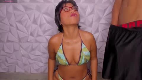 Snapshot of alverinia2001 chatting on 28, 10, 2025 alverinia2001 online show from 28, 10, 2025