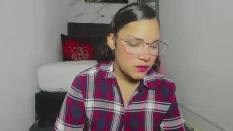 Snapshot of aly_n_sebas chatting on 4, 10, 2025 aly_n_sebas online show from 4, 10, 2025