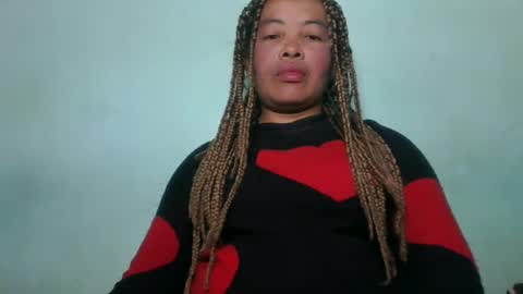 Snapshot of alypierette chatting on 6, 7, 2026 alypierette online show from 6, 7, 2026