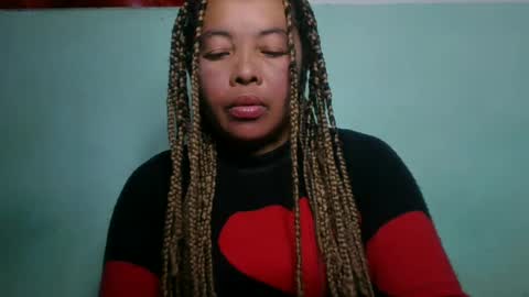 Snapshot of alypierette chatting on 14, 7, 2026 alypierette online show from 14, 7, 2026