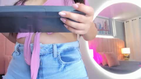 Snapshot of alys_baker chatting on 3, 10, 2025 Alys online show from 3, 10, 2025