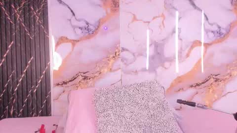 alyson__a online show from 29, 3, 2026