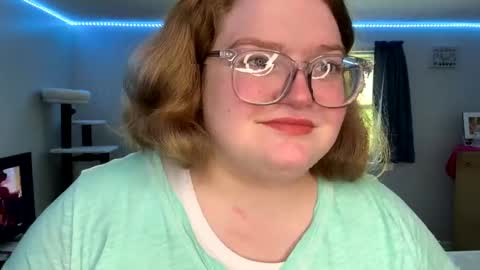 Lily online show from 22, 9, 2025