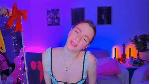 Snapshot of alyssa_smitt chatting on 26, 2, 2025 alyssa_smitt online show from 26, 2, 2025