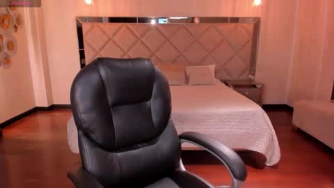 Aly  online show from 21, 10, 2025