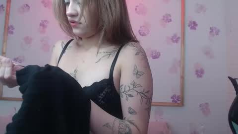 Snapshot of alyy_cute chatting on 17, 10, 2025 Alyy online show from 17, 10, 2025
