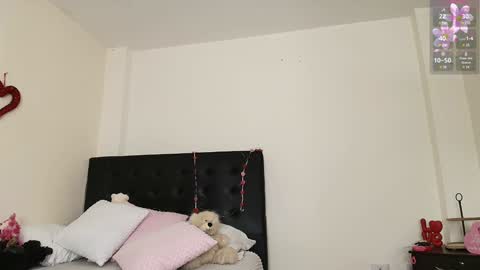 Snapshot of amabella_w chatting on 8, 2, 2025 Isabella online show from 8, 2, 2025