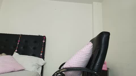 Snapshot of amabella_w chatting on 10, 2, 2025 Isabella online show from 10, 2, 2025