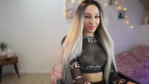 Amai  Liu online show from 28, 2, 2025