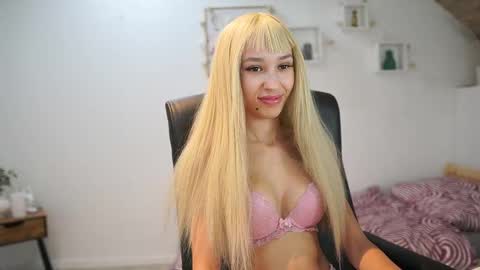 Amai  Liu online show from 25, 9, 2025