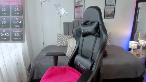 Hi Im AmaiaHelp me reach 100 likes online show from 6, 10, 2025