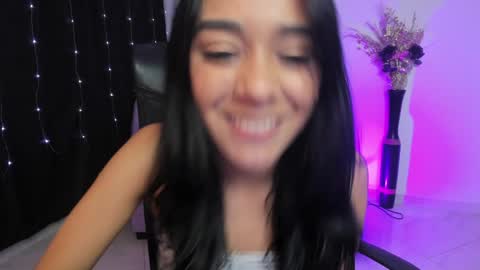 Amalia cruss online show from 7, 12, 2024