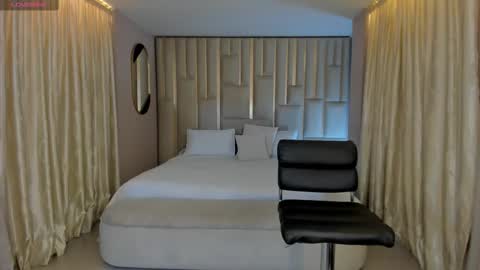 Amalia cruss online show from 9, 1, 2026