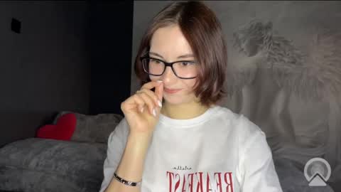 Snapshot of amalia_lambert13 chatting on 28, 5, 2026 amalia_lambert13 online show from 28, 5, 2026