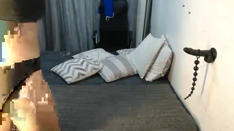 Snapshot of amaliafox11 chatting on 9, 2, 2025 amaliafox11 online show from 9, 2, 2025