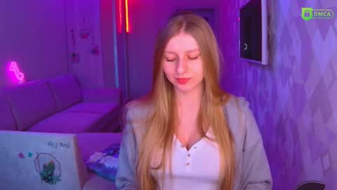 Snapshot of amaliaqueen999 chatting on 13, 12, 2024 Amalia online show from 13, 12, 2024