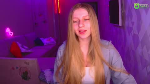 Snapshot of amaliaqueen999 chatting on 5, 1, 2025 Amalia online show from 5, 1, 2025
