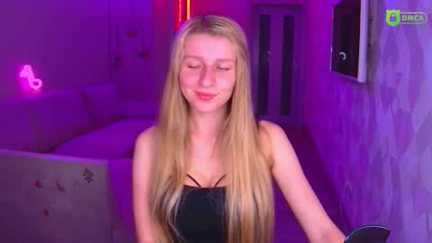 Snapshot of amaliaqueen999 chatting on 15, 11, 2025 Amalia online show from 15, 11, 2025