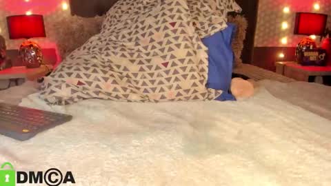 diana        Private is Open online show from 15, 4, 2026