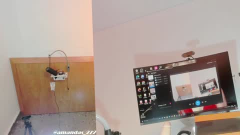 amanda_drawer27 online show from 3, 1, 2025