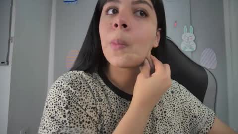 Snapshot of amandabrooks_18 chatting on 2, 4, 2026 Amanda online show from 2, 4, 2026