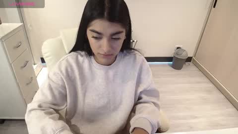 amara_silk online show from 9, 1, 2026