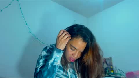 Amara Julia online show from 5, 12, 2024