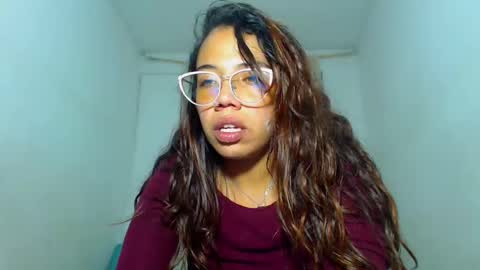 Amara Julia online show from 7, 12, 2024