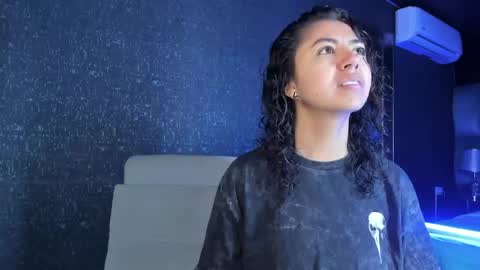 Snapshot of amarettho chatting on 28, 4, 2026 Emily online show from 28, 4, 2026