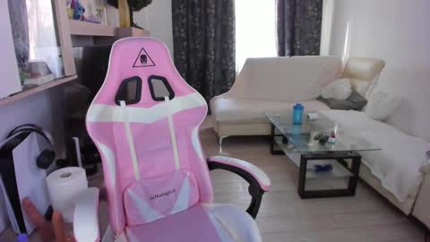 amateur_fitbabex online show from 8, 3, 2025