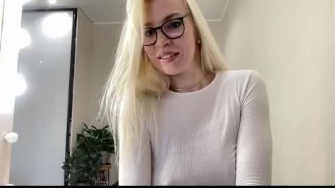 Kelly online show from 19, 4, 2026