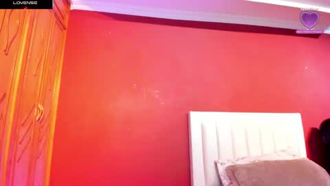 Snapshot of ambaar5 chatting on 4, 12, 2025 Sara online show from 4, 12, 2025