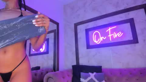 Snapshot of ambaar_moon_ chatting on 2, 12, 2025 Ambar online show from 2, 12, 2025