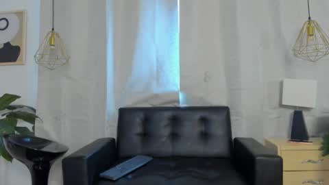 ambar_cullen online show from 17, 3, 2026