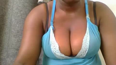 Snapshot of ambar_jasiri chatting on 6, 1, 2025 Mia online show from 6, 1, 2025