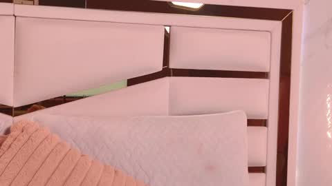 Snapshot of ambar_rosse25 chatting on 15, 10, 2025 Julieta online show from 15, 10, 2025