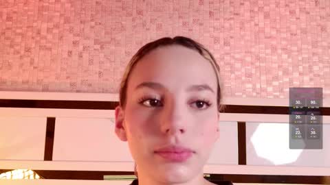 Snapshot of ambar_rosse25 chatting on 7, 11, 2025 Julieta online show from 7, 11, 2025