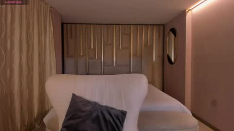 Ambar  online show from 17, 4, 2026