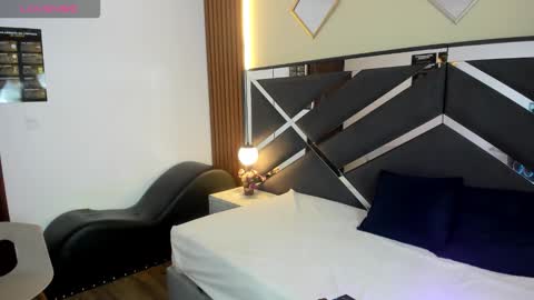 Ambar Ross online show from 14, 3, 2026