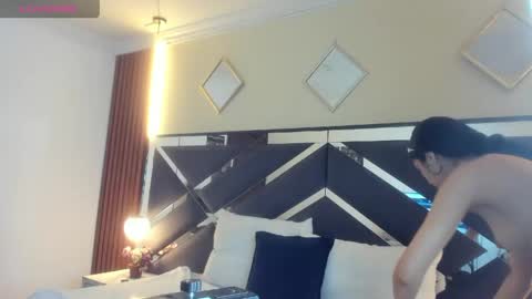 Ambar Ross online show from 16, 4, 2026