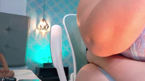 Ambar  online show from 14, 4, 2026