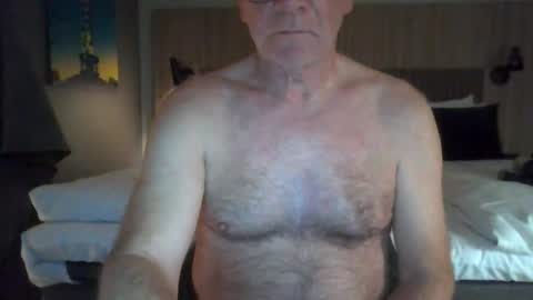 Snapshot of ambassador54 chatting on 7, 10, 2025 Ambassador54 online show from 7, 10, 2025