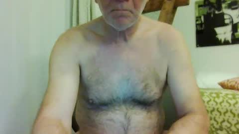 Snapshot of ambassador54 chatting on 18, 10, 2025 Ambassador54 online show from 18, 10, 2025