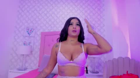 amber  ferrera online show from 22, 12, 2025