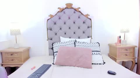 amber  ferrera online show from 24, 2, 2026