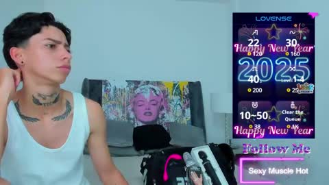 Snapshot of amber_adams_ chatting on 8, 1, 2025 Amber online show from 8, 1, 2025