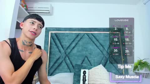 Snapshot of amber_adams_ chatting on 5, 3, 2025 Amber online show from 5, 3, 2025