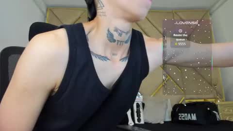 Snapshot of amber_adams_ chatting on 7, 10, 2025 Amber online show from 7, 10, 2025