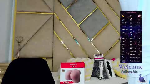 Snapshot of amber_adams_ chatting on 9, 11, 2025 Amber online show from 9, 11, 2025